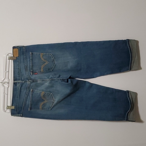 Levi's 515 Capri Denim Jeans - Picture 5 of 9